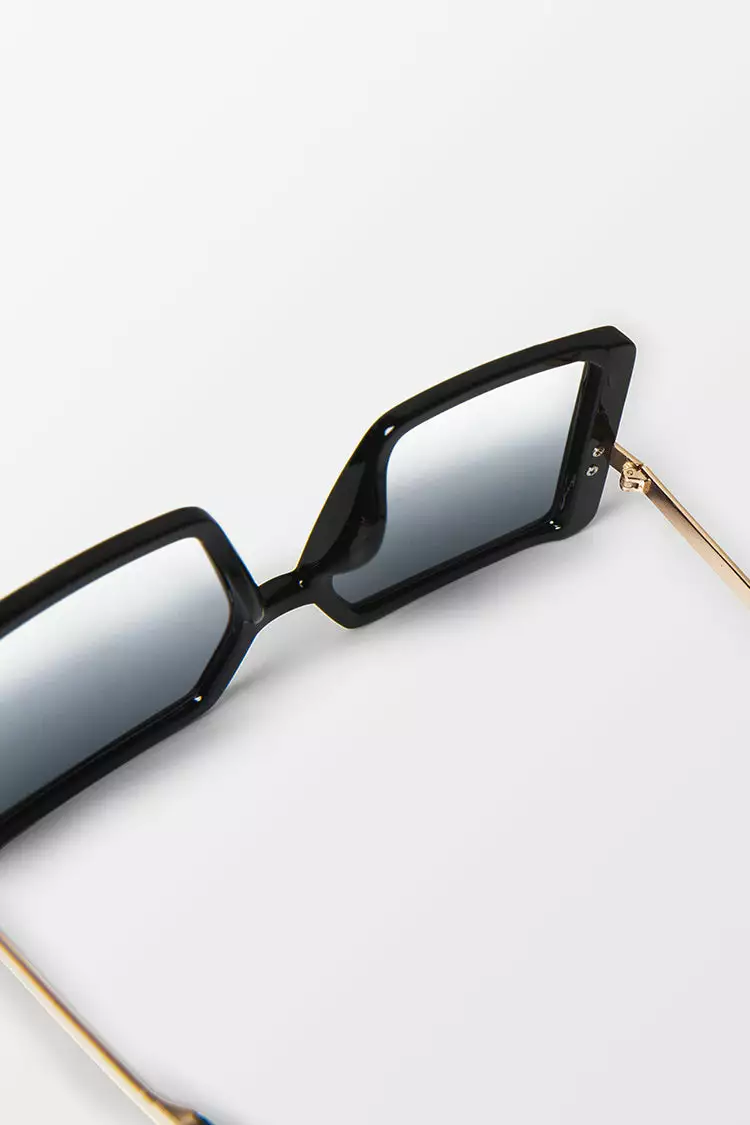 Cupshe Black Magic Oversized Sunglasses 3 Cupshe Black Magic Oversized Sunglasses - Image 3