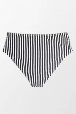 Cupshe Chaya Striped Ruched Plus Size Bikini Bottom 7 Cupshe Chaya Striped Ruched Plus Size Bikini Bottom -Deals Cupshe Store 4 1db8965f e760 4695 80ba cf5fcb8a731f