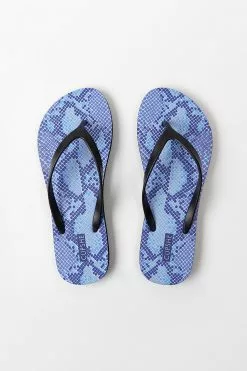 Cupshe Electric Bite Snakeskin Flip Flops 7 Cupshe Electric Bite Snakeskin Flip Flops -Deals Cupshe Store 4 20cd6305 0f8c 4e04 9e03 d309c3430423