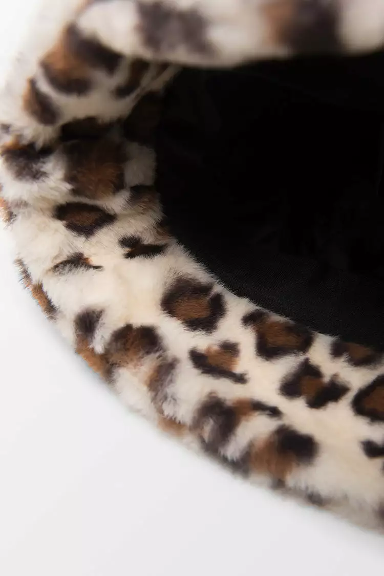 Cupshe Dynamic star Leopard Bucket Hat 4 Cupshe Dynamic star Leopard Bucket Hat - Image 4