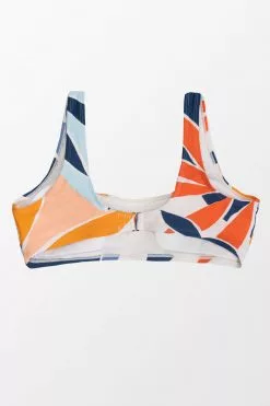 Cupshe Desiree Tropical Scoop Back Hook Plus Size Bikini Top 7 Cupshe Desiree Tropical Scoop Back Hook Plus Size Bikini Top -Deals Cupshe Store 4 3 97da3045 c644 4b45 8cfe 0a414768f9e4