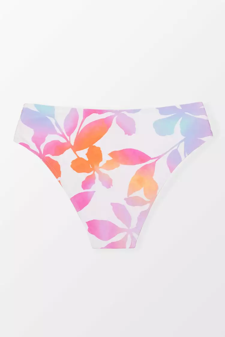 Cupshe Wanderlust Floral Side Shirred Mid-Rise Hipster Bikini Bottom 4 Cupshe Wanderlust Floral Side Shirred Mid-Rise Hipster Bikini Bottom - Image 4