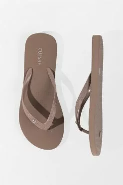 Cupshe Sand Bar Rhinestone Golden Flip Flops 7 Cupshe Sand Bar Rhinestone Golden Flip Flops -Deals Cupshe Store 4 3 ee3a60b0 07c2 4475 9e5e 699b21e8c7bc