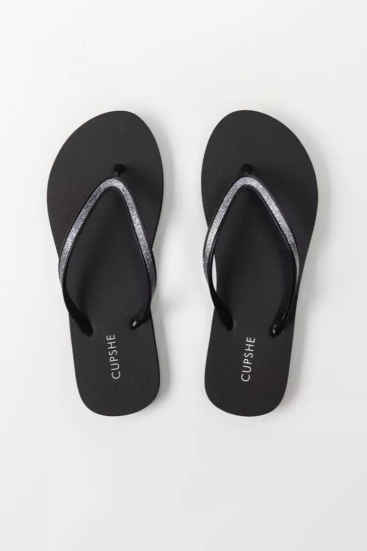 Cupshe Noire Minimalist Flip Flops 4 Cupshe Noire Minimalist Flip Flops - Image 4