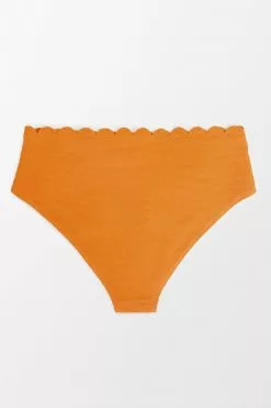 Cupshe Mayra Scalloped High Waisted Plus Size Bikini Bottom 8 Cupshe Mayra Scalloped High Waisted Plus Size Bikini Bottom -Deals Cupshe Store 4 6331146a 622c 479a 97aa 3c98e5e14b0b