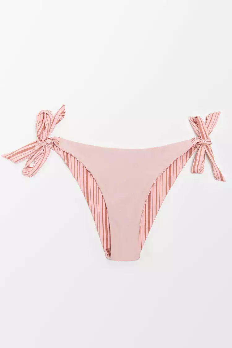 Cupshe Madelynn Side Tie Bikini Bottom 4 Cupshe Madelynn Side Tie Bikini Bottom - Image 4