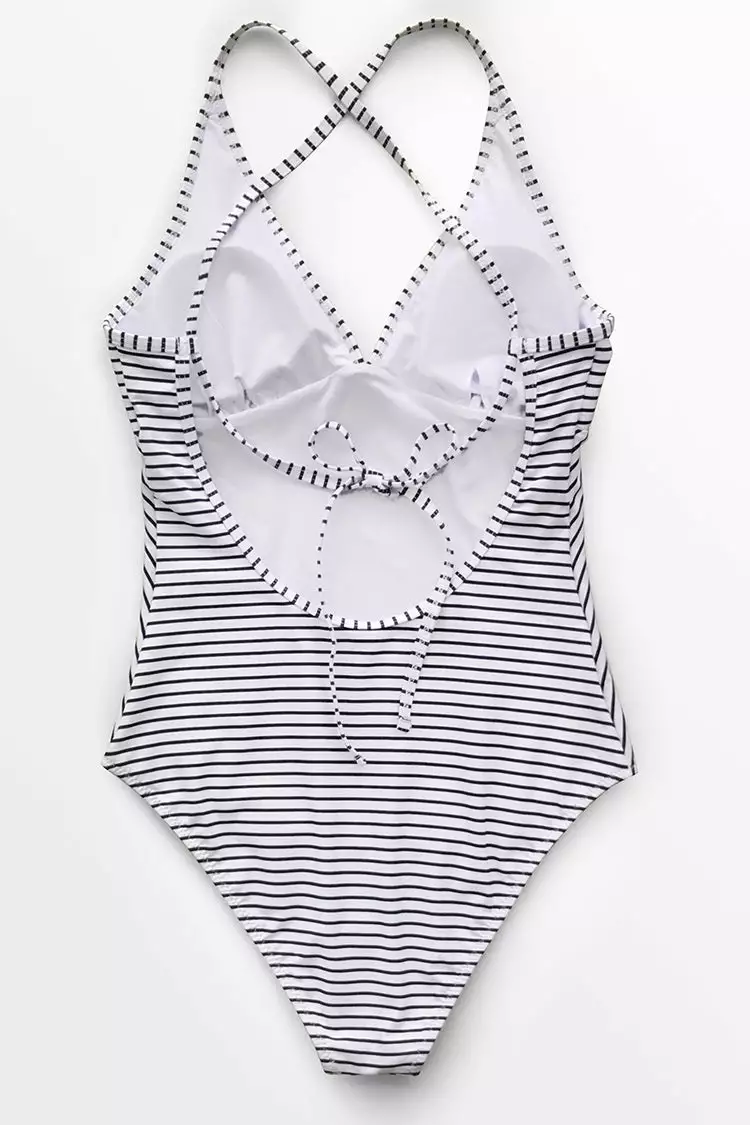 CUPSHE Black And White Stripe V-neck One Piece Swimsuit 4 CUPSHE Black And White Stripe V-neck One Piece Swimsuit - Image 4