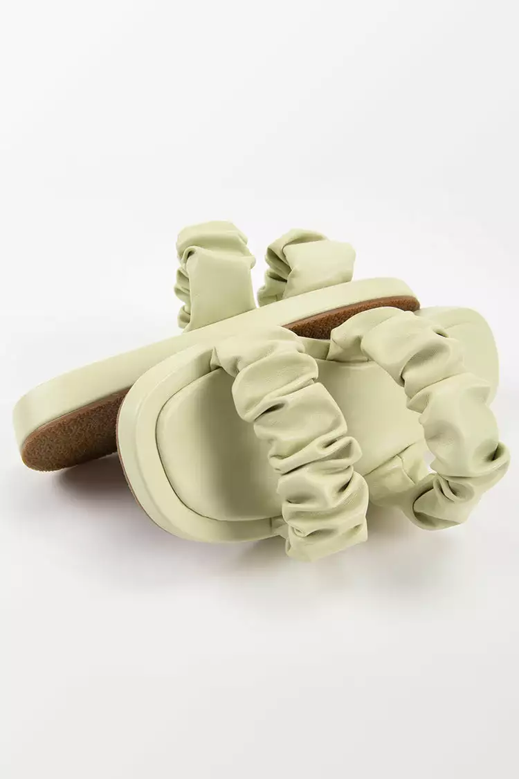 Cupshe Daisy Jane Ruched Double Straps Slide Sandals 4 Cupshe Daisy Jane Ruched Double Straps Slide Sandals - Image 4