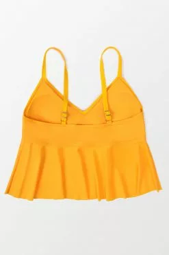 Cupshe Karlee Yellow V-neck Ruffle Plus Size Bikini Top 7 Cupshe Karlee Yellow V-neck Ruffle Plus Size Bikini Top -Deals Cupshe Store 4 8e3e7011 8b60 4689 b51f 376cb7a253d0