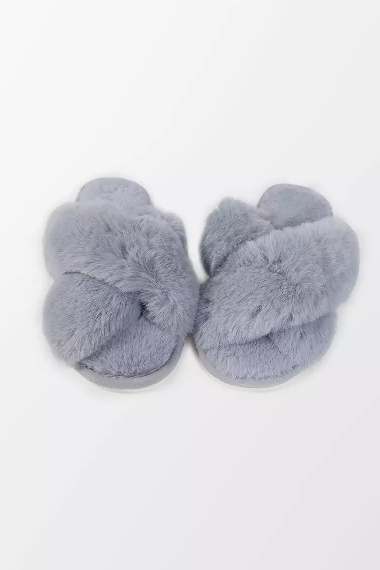Cupshe Karter Grey Cross Strap Fluffy Slippers 4 Cupshe Karter Grey Cross Strap Fluffy Slippers - Image 4