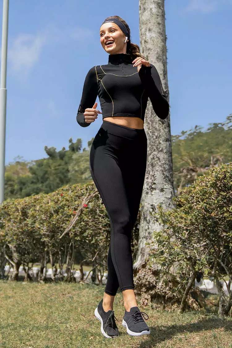 Cupshe Fusion Black High Neck Sweatshirt 7 Cupshe Fusion Black High Neck Sweatshirt - Image 7