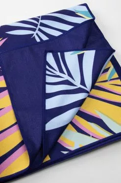 Cupshe Serene Leafy Beach Blanket 11 Cupshe Serene Leafy Beach Blanket -Deals Cupshe Store 4 c0d9e75a 8708 4d30 8775 6bff0f5c3d2c