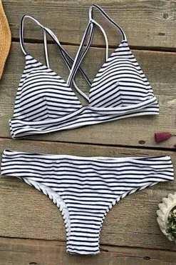 Cupshe Hit Summer Stripe Bikini Set 9 Cupshe Hit Summer Stripe Bikini Set -Deals Cupshe Store 4 d1acfcb0 1a1e 4db6 a599 059ad0bad983