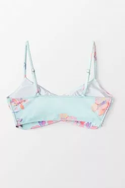Cupshe Reverie Floral Twist Sports Bra 8 Cupshe Reverie Floral Twist Sports Bra -Deals Cupshe Store 5 68184a4c ded0 4570 9d47 5f1f8470755a