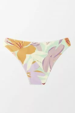 Cupshe Tanya Floral Reversible Bikini Bottom 9 Cupshe Tanya Floral Reversible Bikini Bottom -Deals Cupshe Store 5 696ff2d7 b4d1 4fb3 8f66 dd85a808fe1c