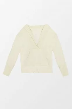 Cupshe Gemma Beige Long Sleeve Drawstring Hoodie 9 Cupshe Gemma Beige Long Sleeve Drawstring Hoodie -Deals Cupshe Store 5 d294ad42 f880 48d5 96ab 23af5c502084