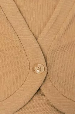 Cupshe Jubilee V-neck Long Sleeve Top -Deals Cupshe Store 7 37d995c0 7e7b 4314 957d 32b39ef91c94