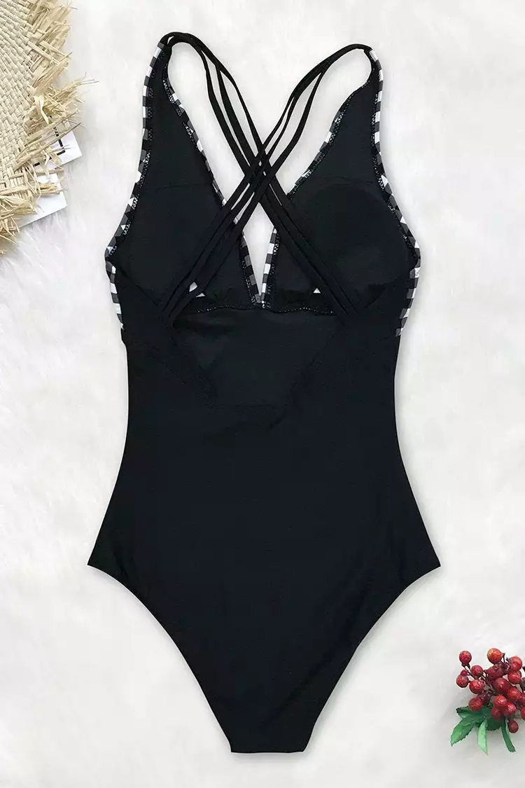 Cupshe Black and White Gingham Ruched One Piece Swimsuit 4 Cupshe Black and White Gingham Ruched One Piece Swimsuit - Image 4