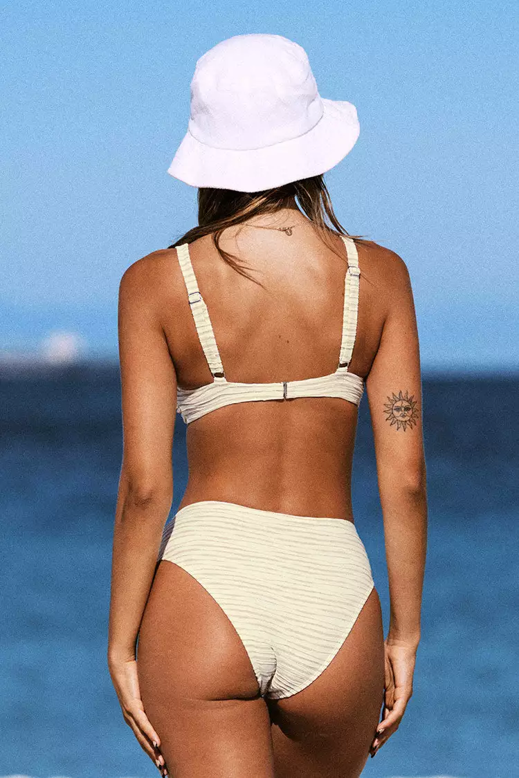 Cupshe Lurex Texture Bunny Tie Bralette and Hipster Bikini Set 2 Cupshe Lurex Texture Bunny Tie Bralette and Hipster Bikini Set - Image 2