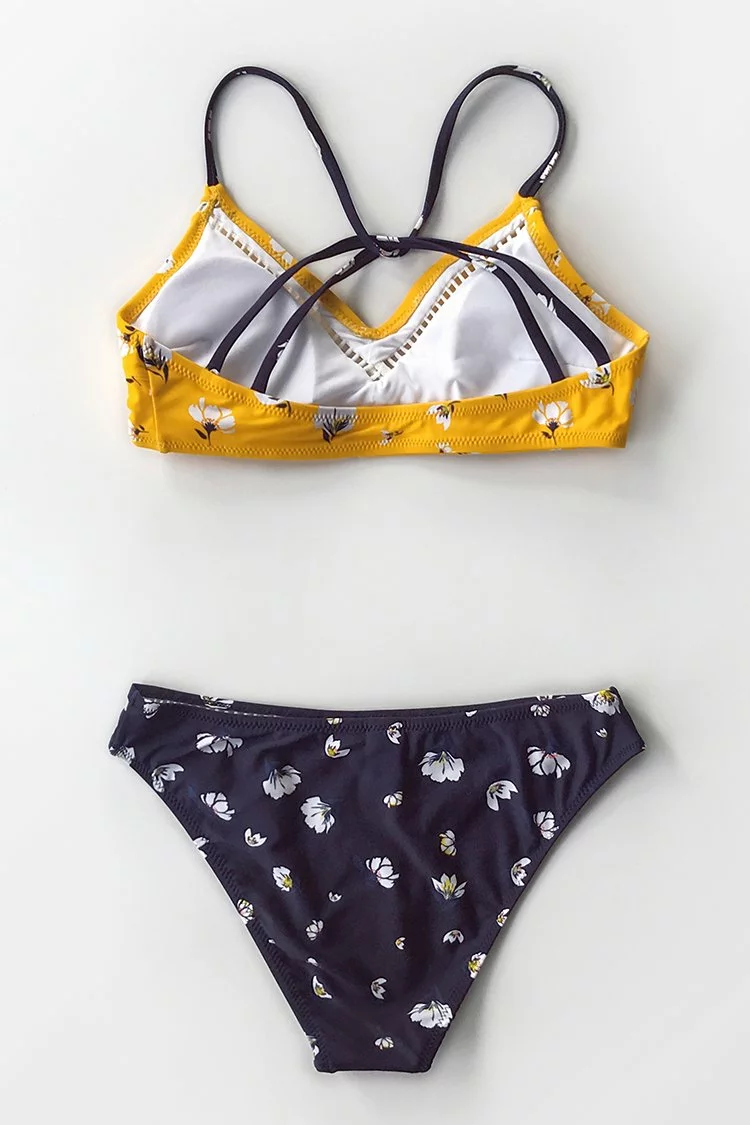 Cupshe Yellow and Navy Floral Bikini 4 Cupshe Yellow and Navy Floral Bikini - Image 4