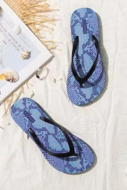 Cupshe Electric Bite Snakeskin Flip Flops