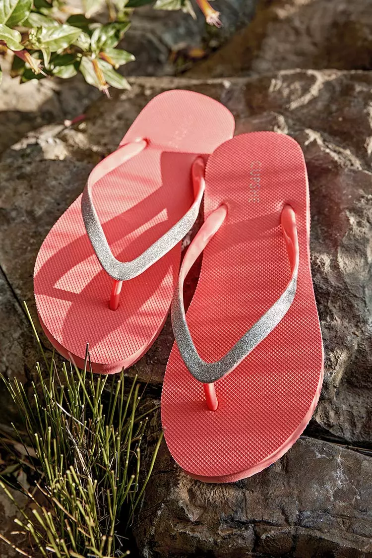 Cupshe Blossom Coral Flip Flops 2 Cupshe Blossom Coral Flip Flops - Image 2